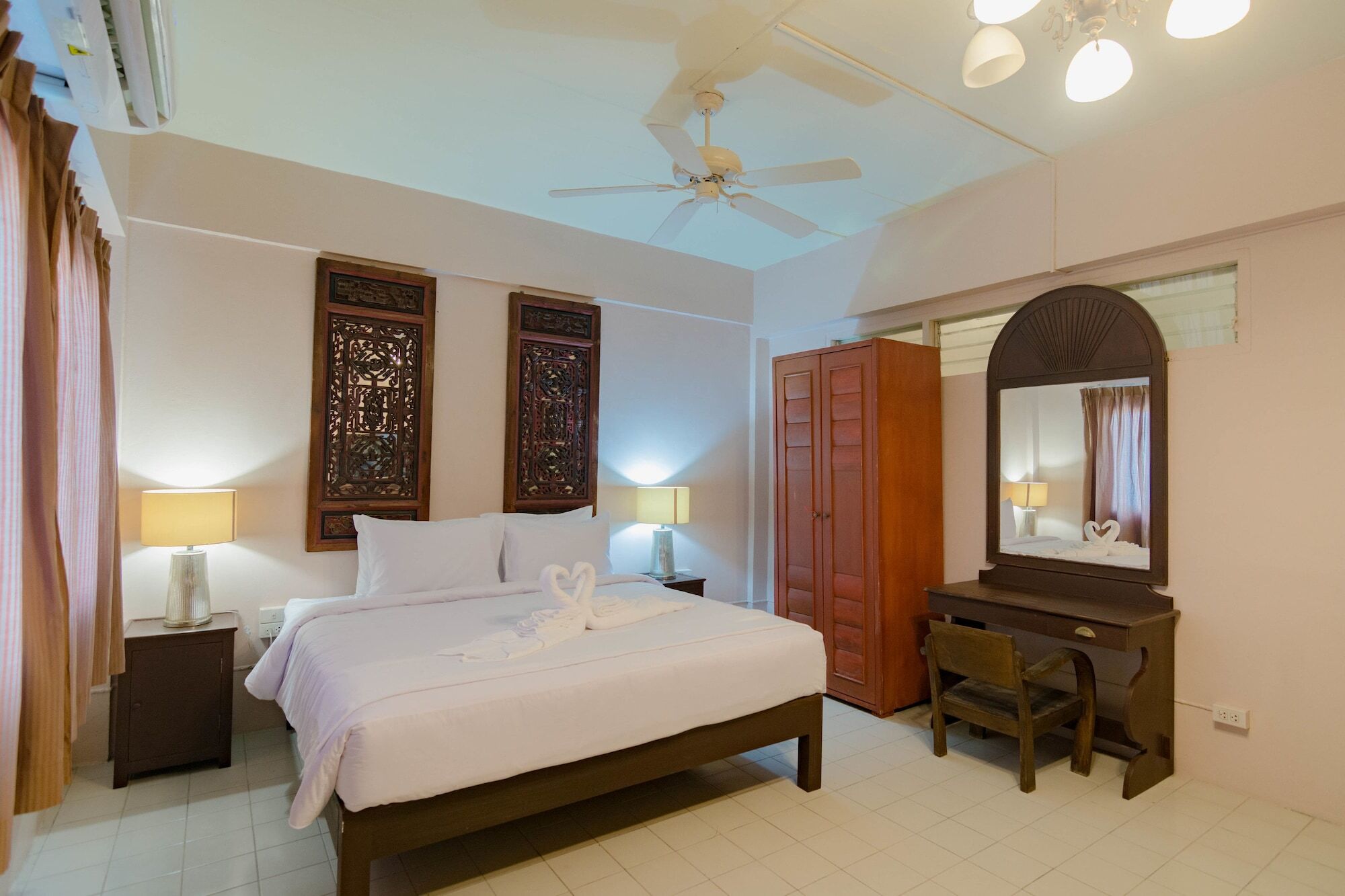 Bed At Beach Hostel Phuket Eksteriør bilde